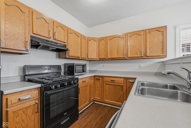 2330 N Alabama Street, Indianapolis, IN 46205
