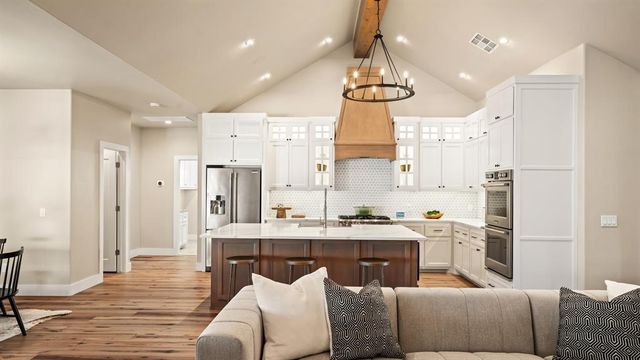 5040 Pont Neuf Road, Edmond, OK 73034