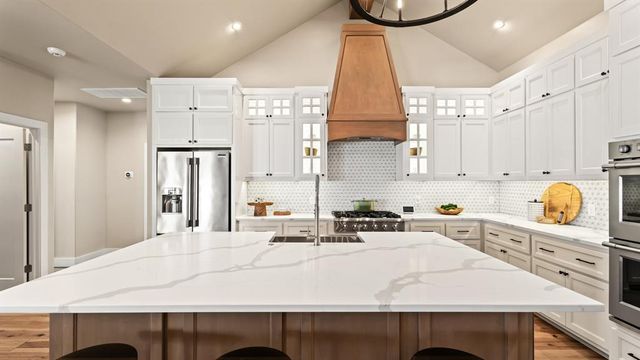 5040 Pont Neuf Road, Edmond, OK 73034