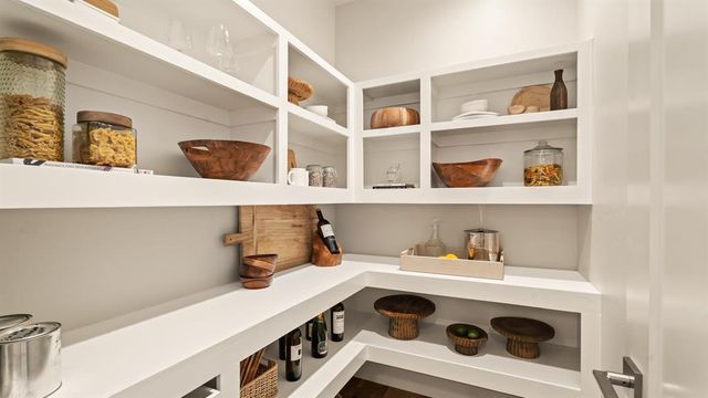 5040 Pont Neuf Road, Edmond, OK 73034