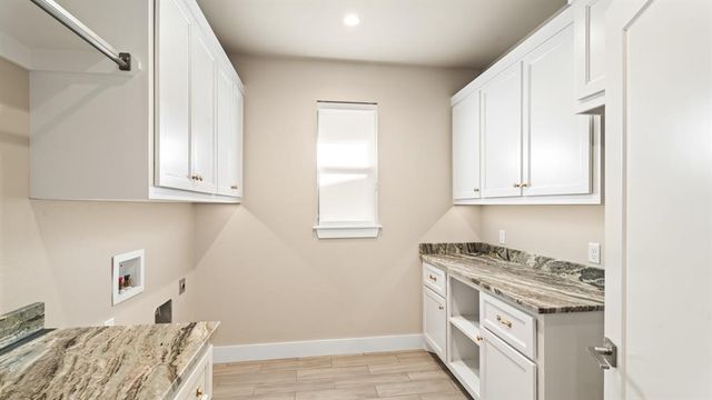 5040 Pont Neuf Road, Edmond, OK 73034