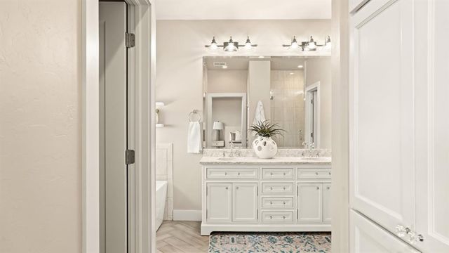 5040 Pont Neuf Road, Edmond, OK 73034