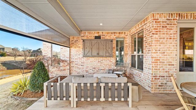 5040 Pont Neuf Road, Edmond, OK 73034