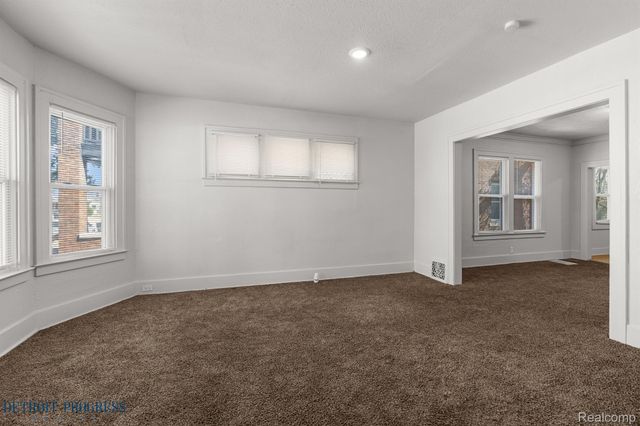 5285 Maplewood Street, Detroit, MI 48204