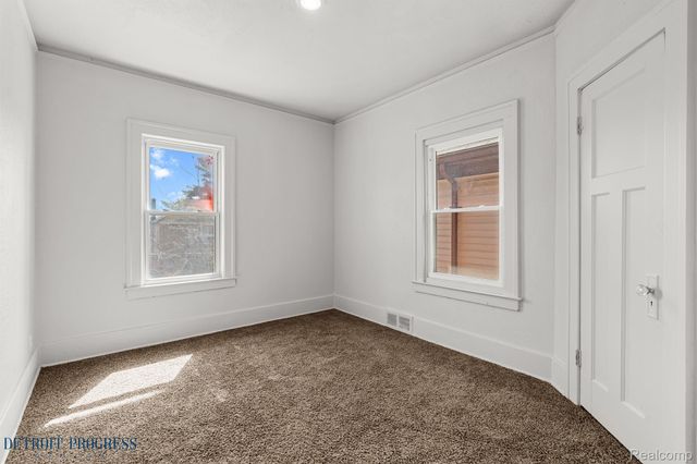 5285 Maplewood Street, Detroit, MI 48204