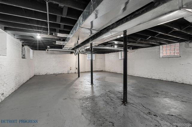 5285 Maplewood Street, Detroit, MI 48204