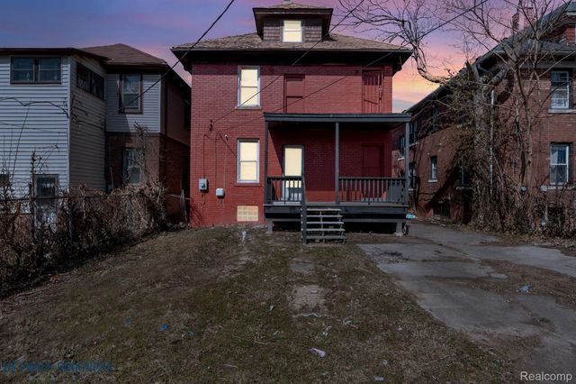 5285 Maplewood Street, Detroit, MI 48204