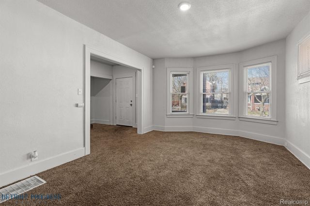 5285 Maplewood Street, Detroit, MI 48204