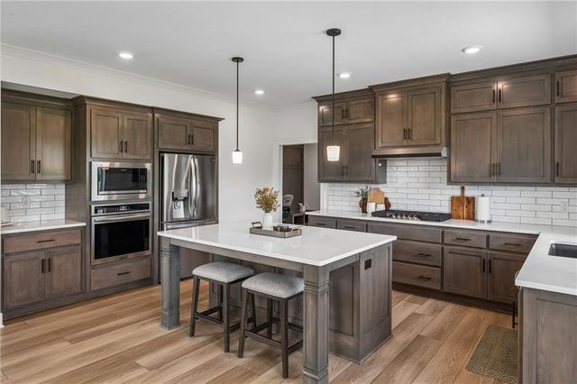 18225 Depot Street, Overland Park, KS 66013