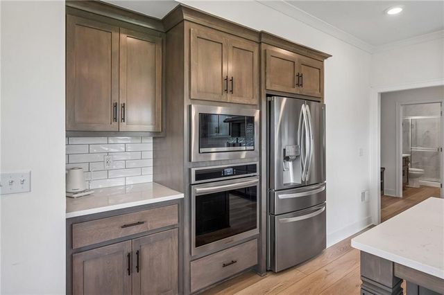 18225 Depot Street, Overland Park, KS 66013