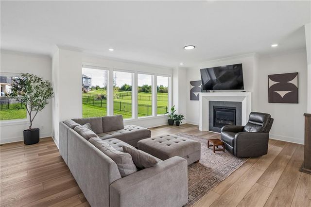 18225 Depot Street, Overland Park, KS 66013