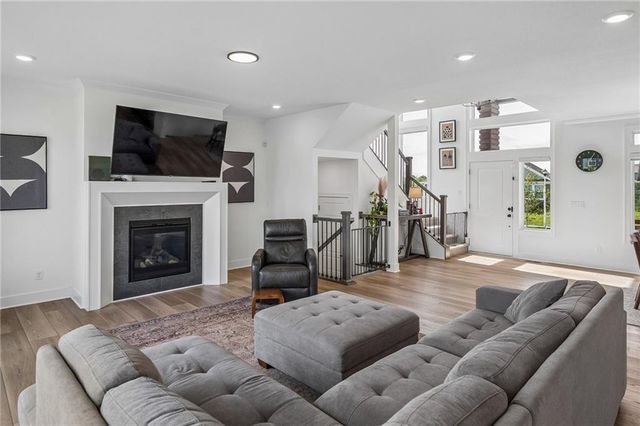 18225 Depot Street, Overland Park, KS 66013