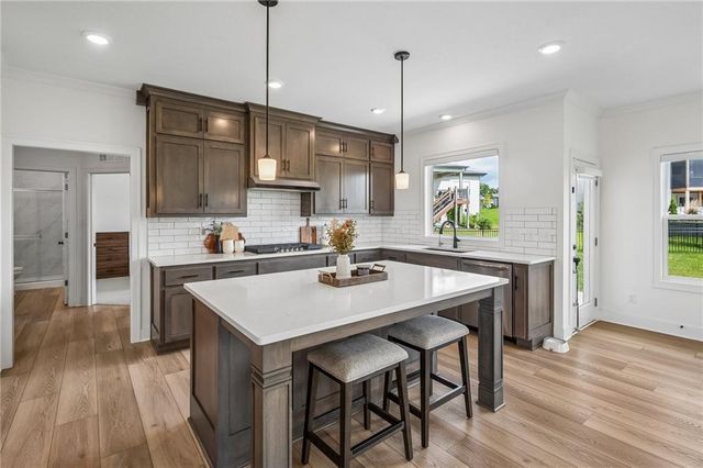 18225 Depot Street, Overland Park, KS 66013