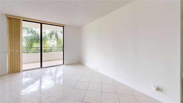 2500 PARKVIEW DR 417, Hallandale Beach, FL 33009