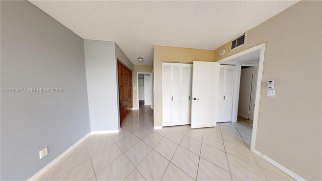 2500 PARKVIEW DR 417, Hallandale Beach, FL 33009