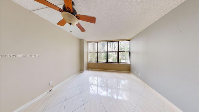 2500 PARKVIEW DR 417, Hallandale Beach, FL 33009