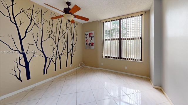 2500 PARKVIEW DR 417, Hallandale Beach, FL 33009