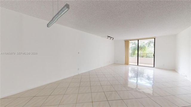 2500 PARKVIEW DR 417, Hallandale Beach, FL 33009