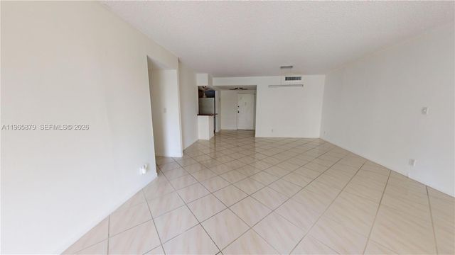 2500 PARKVIEW DR 417, Hallandale Beach, FL 33009