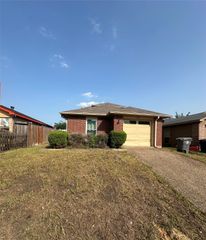 3840 Scarsdale Lane, Dallas, TX 75227