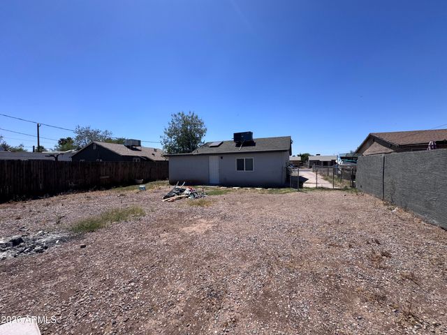 3010 W Holly Street, Phoenix, AZ 85009