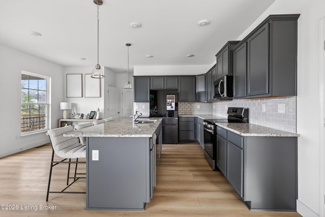 11946 Cascade Falls Trail, Louisville, KY 40229