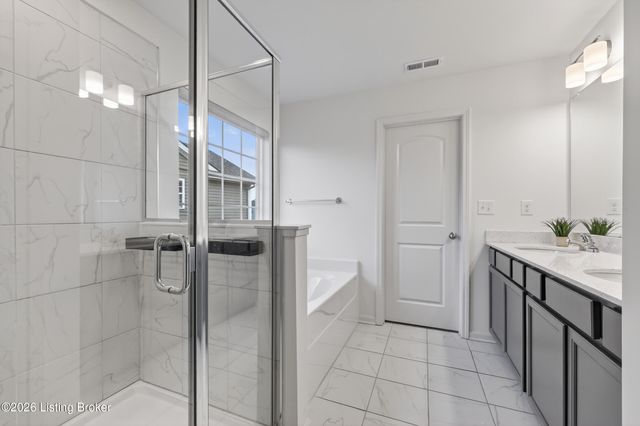 11946 Cascade Falls Trail, Louisville, KY 40229