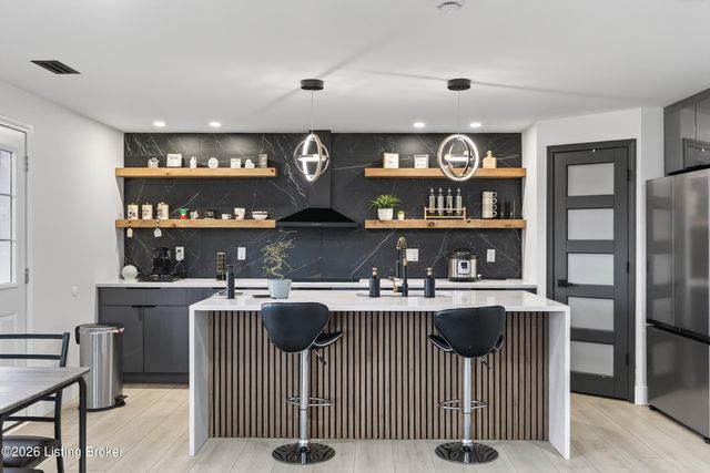 11946 Cascade Falls Trail, Louisville, KY 40229