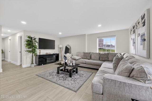 11946 Cascade Falls Trail, Louisville, KY 40229