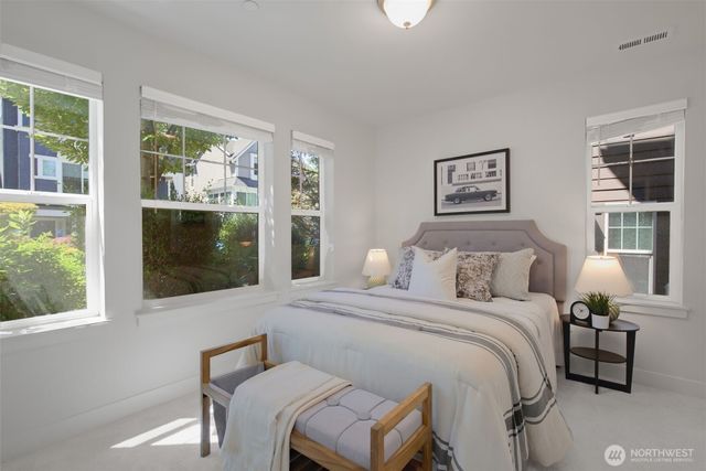 23930 SE 45th Place, Sammamish, WA 98029