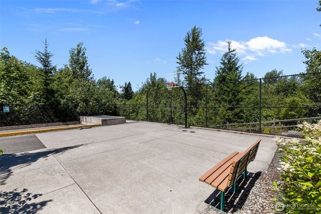 23930 SE 45th Place, Sammamish, WA 98029