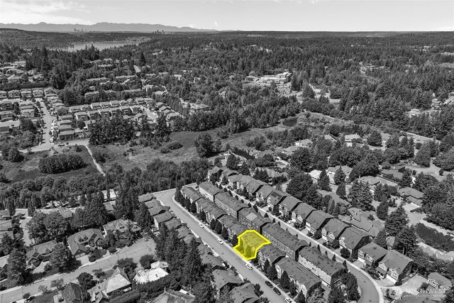 23930 SE 45th Place, Sammamish, WA 98029