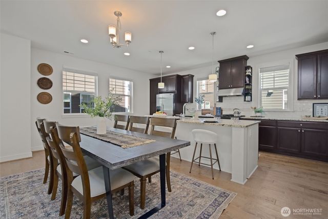 23930 SE 45th Place, Sammamish, WA 98029