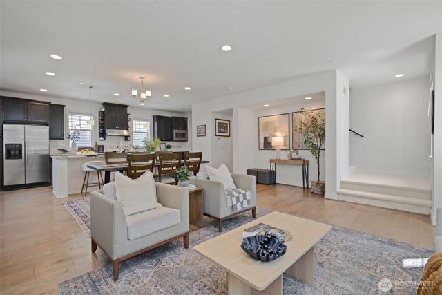 23930 SE 45th Place, Sammamish, WA 98029