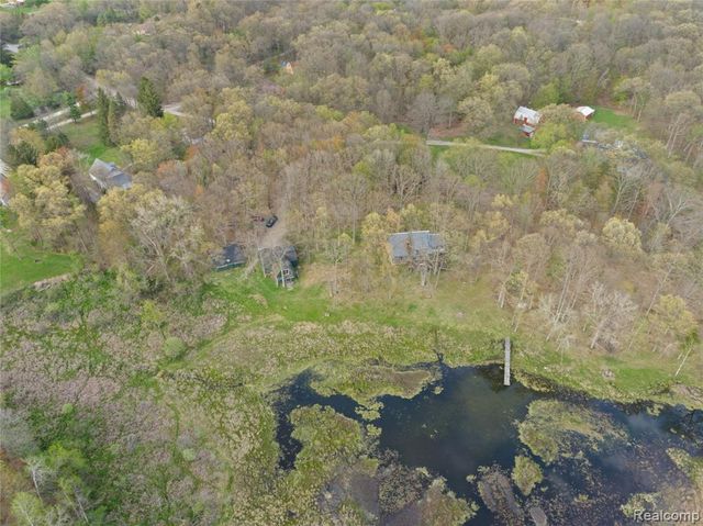 1653 Indian Garden Lane, Milford, MI 48380