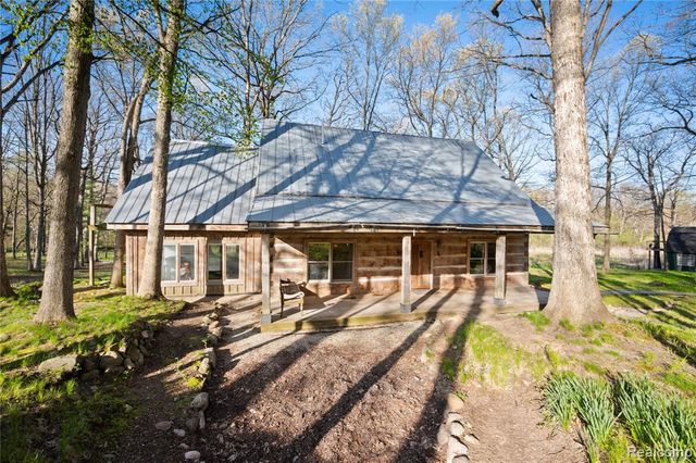 1653 Indian Garden Lane, Milford, MI 48380