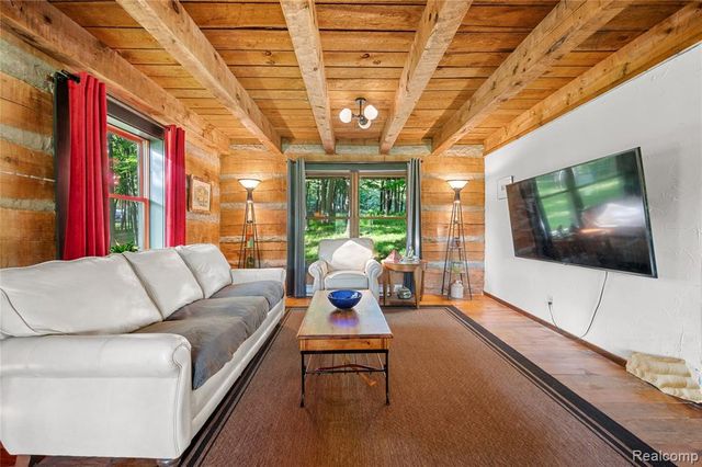 1653 Indian Garden Lane, Milford, MI 48380
