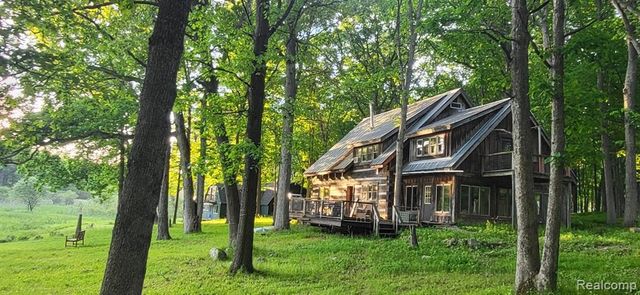1653 Indian Garden Lane, Milford, MI 48380