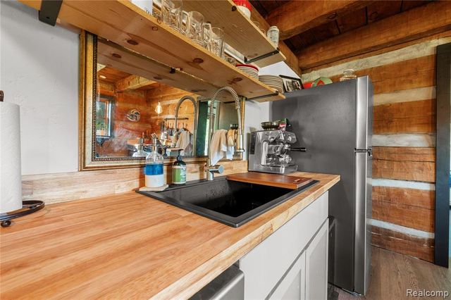 1653 Indian Garden Lane, Milford, MI 48380