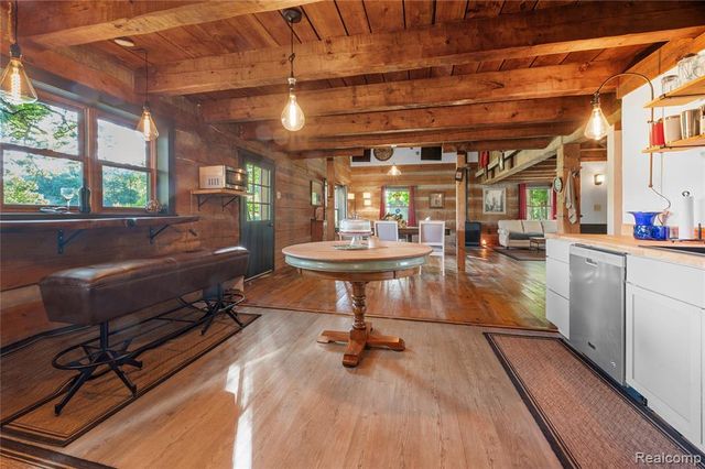 1653 Indian Garden Lane, Milford, MI 48380