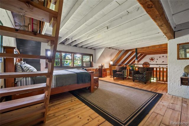 1653 Indian Garden Lane, Milford, MI 48380
