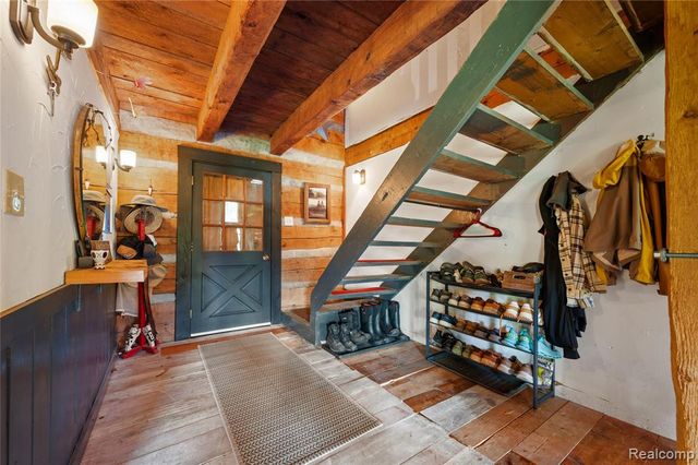 1653 Indian Garden Lane, Milford, MI 48380