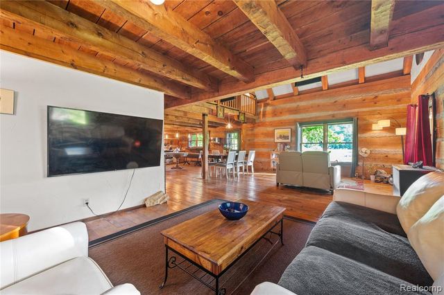 1653 Indian Garden Lane, Milford, MI 48380
