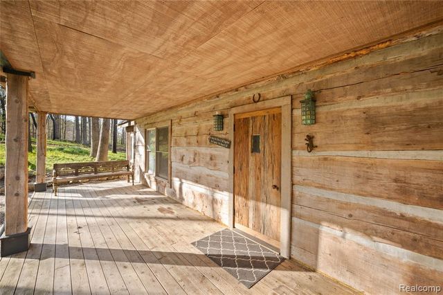1653 Indian Garden Lane, Milford, MI 48380