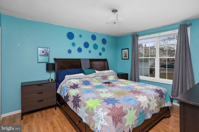 140 W 5TH ST, Palmyra, NJ 08065