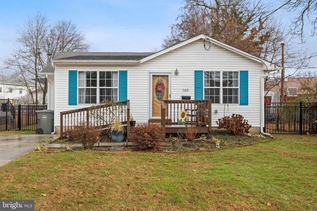 140 W 5TH ST, Palmyra, NJ 08065