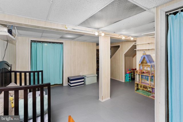 140 W 5TH ST, Palmyra, NJ 08065