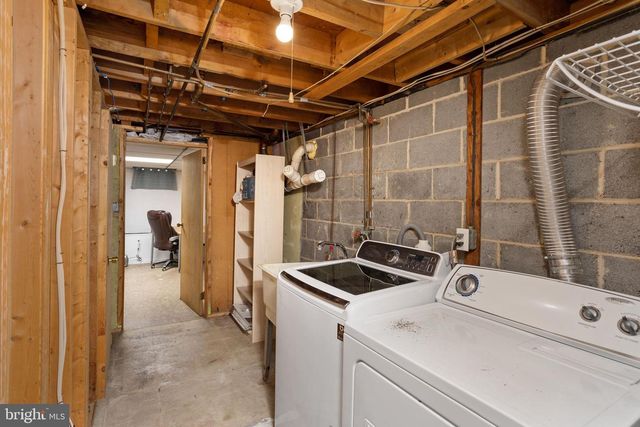 140 W 5TH ST, Palmyra, NJ 08065