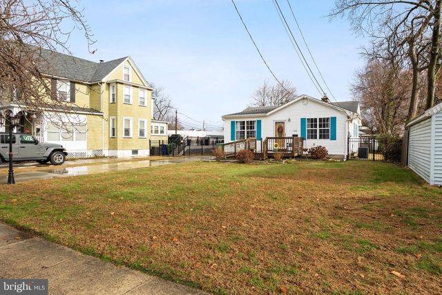 140 W 5TH ST, Palmyra, NJ 08065