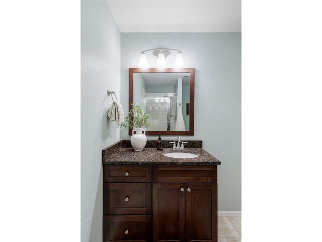 5855 Vance St 302, Arvada, CO 80003